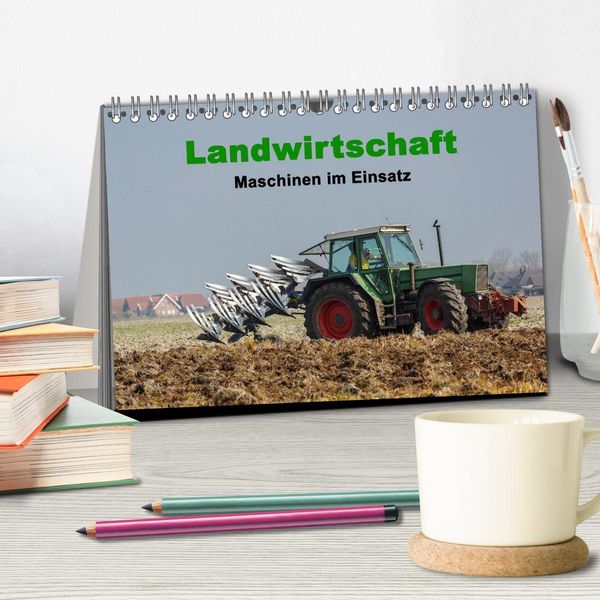 Produktbild: Landwirtschaft - Maschinen im Einsatz (Tischkalender 2026 DIN A5 quer), CALVENDO Monatskalender