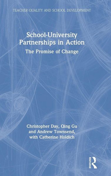 Produktbild: School-University Partnerships in Action