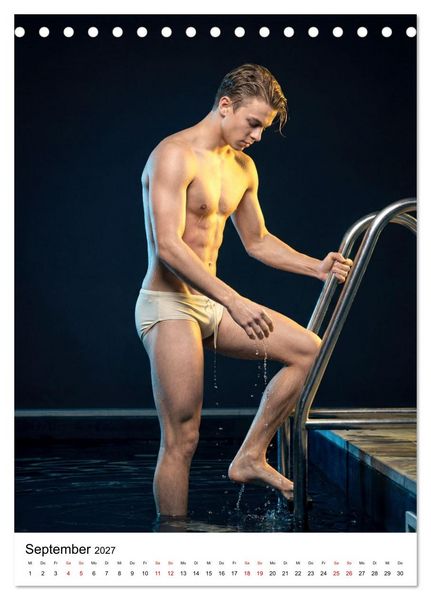 Produktbild: Im Bann des Wassers - Athletische &Auml;sthetik m&auml;nnlicher Schwimmer (Tischkalender 2027 DIN A5 hoch), CALVENDO Monatskalender