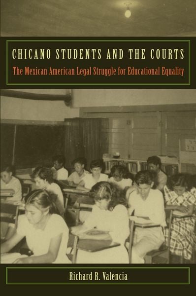 Produktbild: Chicano Students and the Courts
