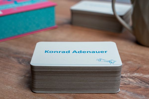 Produktbild: Das 50er-Jahre-Quiz. Das gro&szlig;e Quiz-Spiel f&uuml;r Senioren rund um die 50er. Spiele-Box mit 100 Karten. Spiel und Ged&auml;chtnistraining f&uuml;r Senioren.