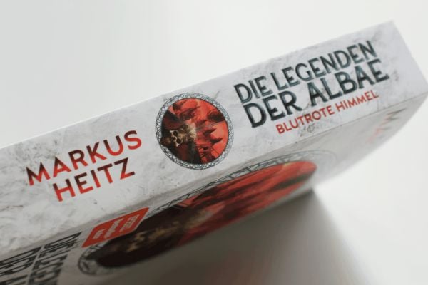 Produktbild: Die Legenden der Albae - Blutrote Himmel