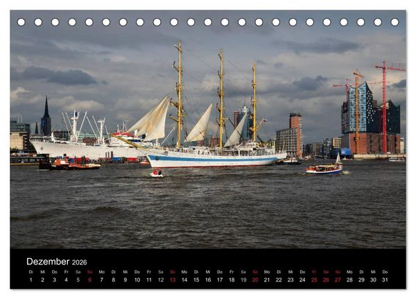 Produktbild: Auslaufparade des Hamburger Hafengeburtstages (Tischkalender 2026 DIN A5 quer), CALVENDO Monatskalender