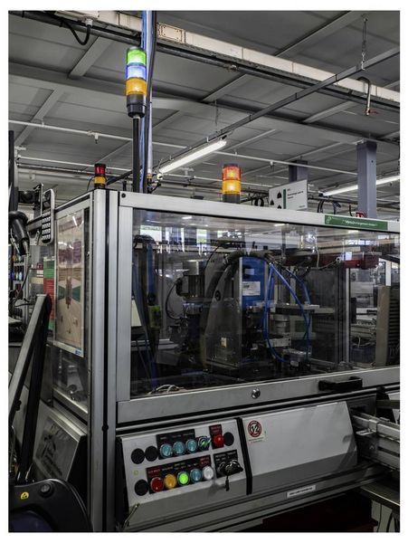 Produktbild: Schneider Electric Anschlusselement XVB7C21B 1St.