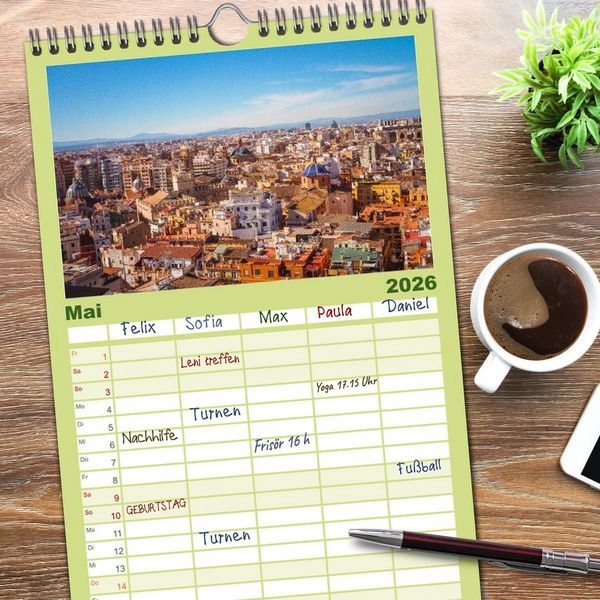 Produktbild: Familienplaner 2026 - Valencia - Eine Stadt voller Kontraste. mit 5 Spalten (Wandkalender, 21 x 45 cm) CALVENDO