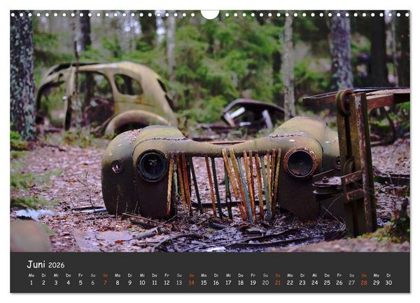 Produktbild: BILKYRKOG&Aring;RDEN Der Autofriedhof im Kyrk&ouml; Mosse (Wandkalender 2026 DIN A3 quer), CALVENDO Monatskalender