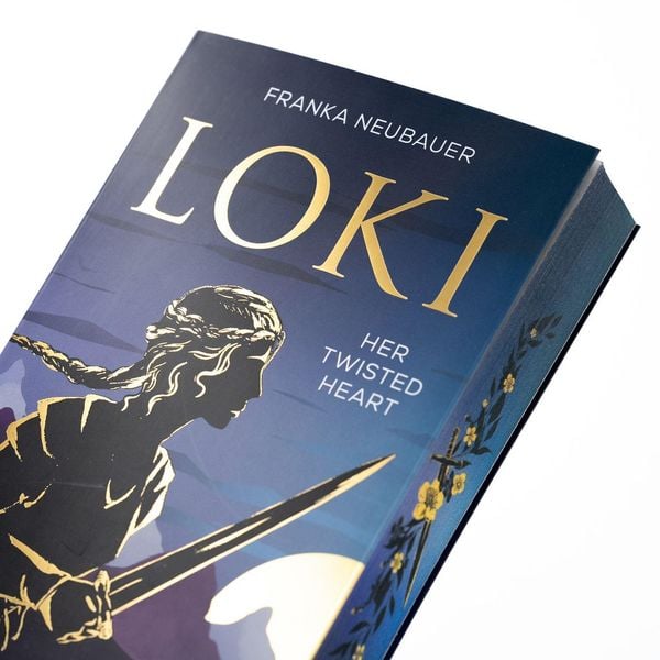 Produktbild: Loki &minus; Her Twisted Heart