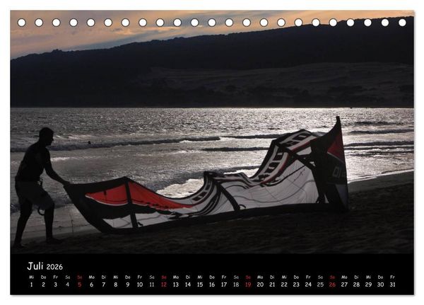 Produktbild: Kitesurfen &ndash; Faszination auf dem Wasser (Tischkalender 2026 DIN A5 quer), CALVENDO Monatskalender