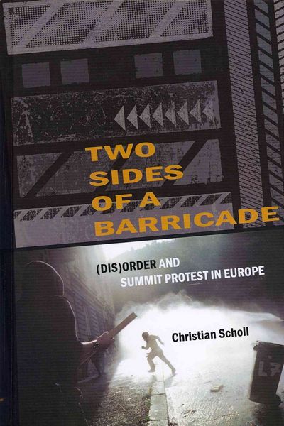 Produktbild: Two Sides of a Barricade