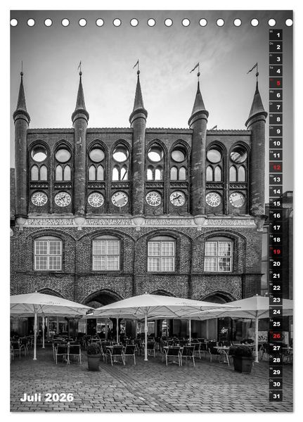 Produktbild: L&Uuml;BECK Monochrome Momente (Tischkalender 2026 DIN A5 hoch), CALVENDO Monatskalender