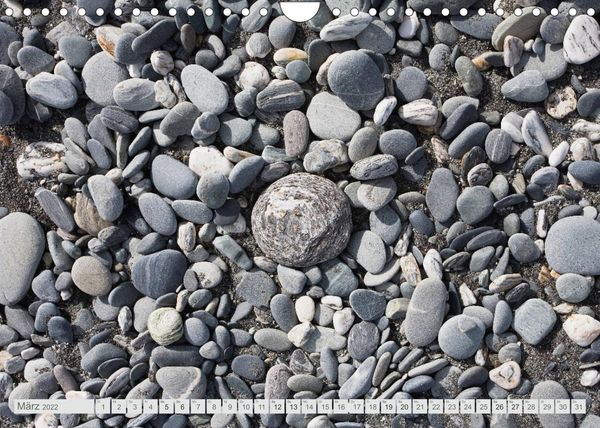 Produktbild: Am Strand - Fundst&uuml;cke und Kunstwerke (Wandkalender 2022 DIN A4 quer)