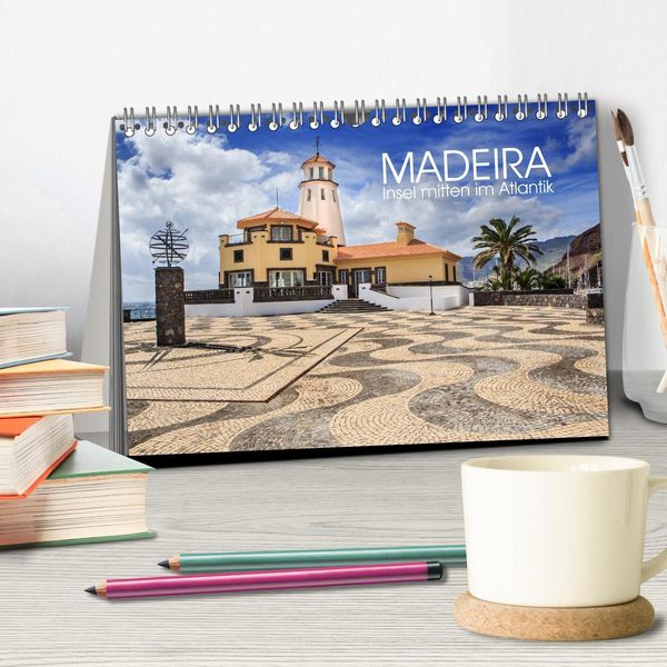 Produktbild: Madeira - Insel mitten im Atlantik (Tischkalender 2026 DIN A5 quer), CALVENDO Monatskalender