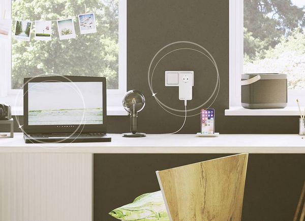 Produktbild: Devolo Magic 1 LAN Starter Kit Powerline Starter Kit 8295 EU Powerline 1200MBit/s