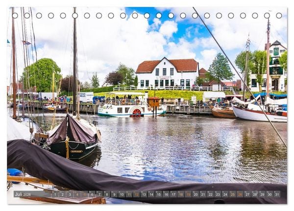 Produktbild: Maritime K&uuml;stenorte - von Greetsiel, &uuml;ber Neuharlingersiel bis Schillig (Tischkalender 2026 DIN A5 quer), CALVENDO Monatskalender