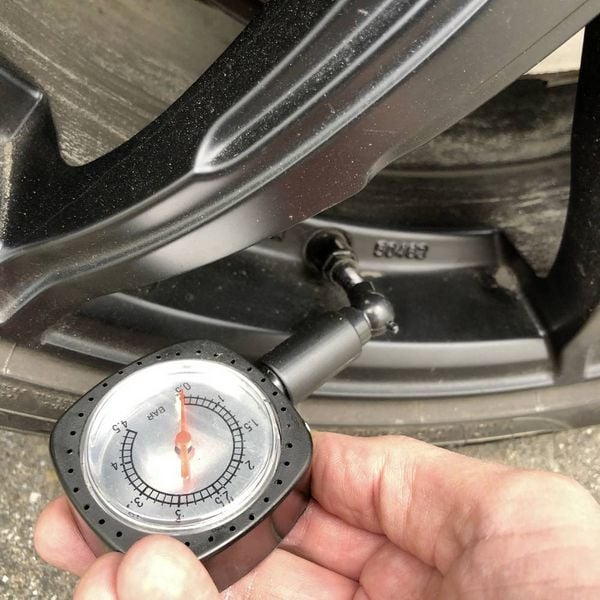 Produktbild: IWH 075561 Reifendruckpr&uuml;fer analog Messbereich Luftdruck 4.5 bar (max.)