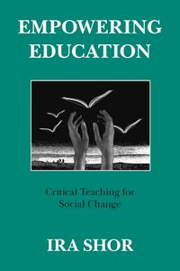 Produktbild: Empowering Education