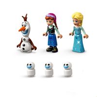 LEGO Disney Princess 43194 Annas und Elsas Wintermärchen, Schloss