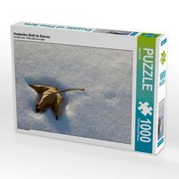 Produktbild: CALVENDO Puzzle Verdorrtes Blatt im Schnee | 1000 Teile Lege-Gr&ouml;&szlig;e 64x48cm Foto-Puzzle f&uuml;r gl&uuml;ckliche Stunden