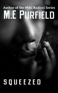 Produktbild: Squeezed (Radicci Sisters Mystery, #4)