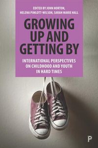 Produktbild: Growing Up and Getting by