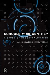 Produktbild: Schools at the Centre