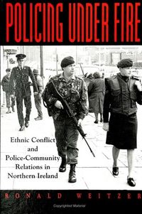 Produktbild: Policing Under Fire