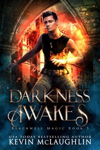 Produktbild: Darkness Awakes (Blackwell Magic, #5)