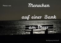 Produktbild: Menschen auf einer Bank am Meer