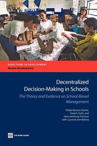 Produktbild: Decentralized Decision-Making in Schools