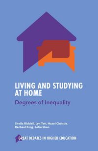 Produktbild: Living and Studying at Home
