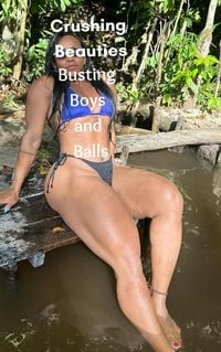 Produktbild: Crushing Beauties Busting Boys and Balls