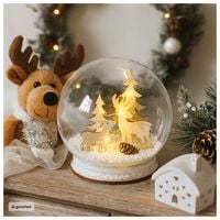 Produktbild: HTI-Living Beleuchtete Schneekugel mit Rehen Beleuchtete Schneekugel mit Rehen