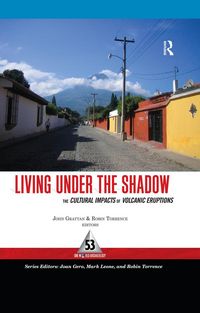 Produktbild: Living Under the Shadow