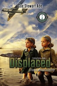 Produktbild: Displaced: A Family Without a Country (Finding Home, #1)