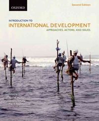 Produktbild: Introduction to International Development