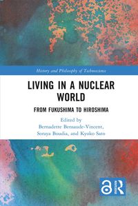 Produktbild: Living in a Nuclear World