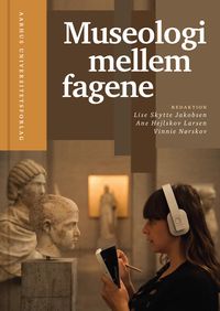 Produktbild: Museologi mellem fagene