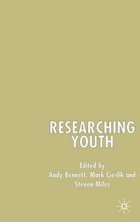Produktbild: Researching Youth