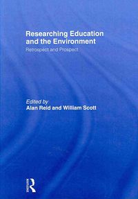 Produktbild: Researching Education and the Environment