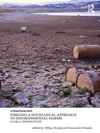 Produktbild: Forging a Socio-Legal Approach to Environmental Harms