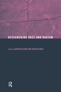 Produktbild: Researching Race and Racism