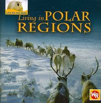 Produktbild: Living in Polar Regions