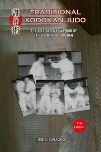 Produktbild: Traditional Kodokan Judo, The self defense Method of Kyuzo Mifune (English)