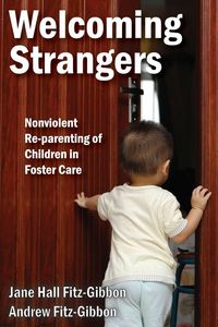 Produktbild: Welcoming Strangers