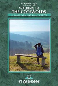 Produktbild: Hall, D: Walking in the Cotswolds
