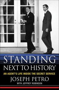 Produktbild: Standing Next to History
