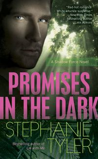 Produktbild: Promises in The Dark