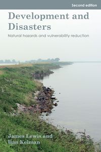 Produktbild: Development and Disasters