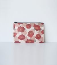 Produktbild: Hanji-Papiertasche &ndash; Federm&auml;ppchen/Kosmetiktasche Rot-Kamelie
