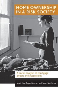 Produktbild: Home ownership in a risk society